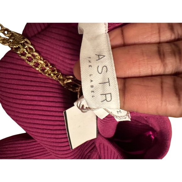 ASTR The Label Philippa Chain Strap Stretchy Sweater Fuchsia Ribbed Chain Sz M - Picture 5 of 14